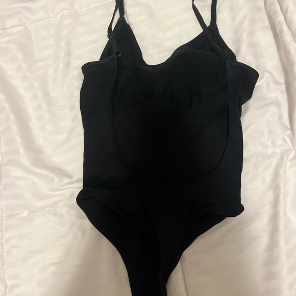 Black Ruffle Bodysuit - Picture 2 of 3